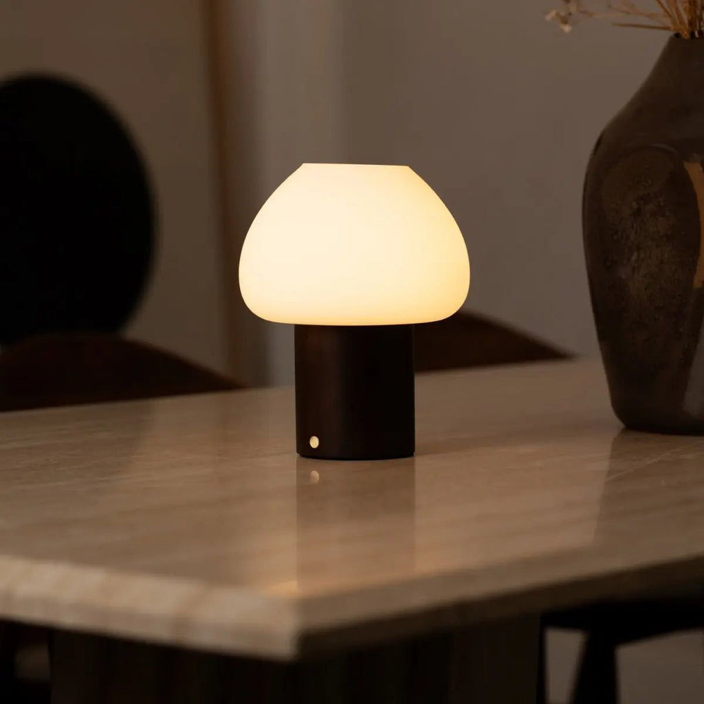 Fynn Donkerbruine Houten Oplaadbare Tafellamp