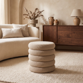 Brooklyn bouclé poef met opbergruimte in beige in warm Liore Home interieur