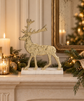 Decoratief rendier op marmeren voet – goud