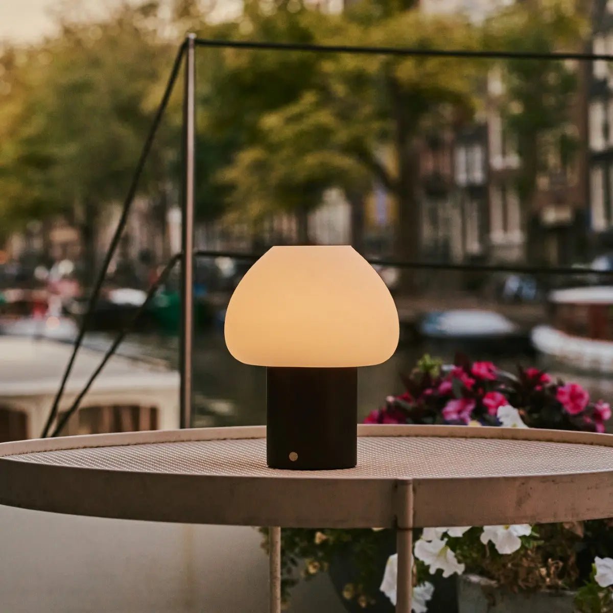 Fynn Donkerbruine Houten Oplaadbare Tafellamp