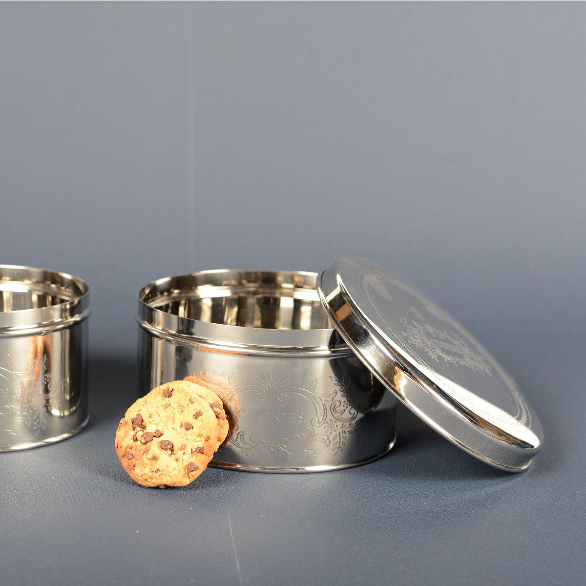Silver Round Cookie Box 17x17x9cm