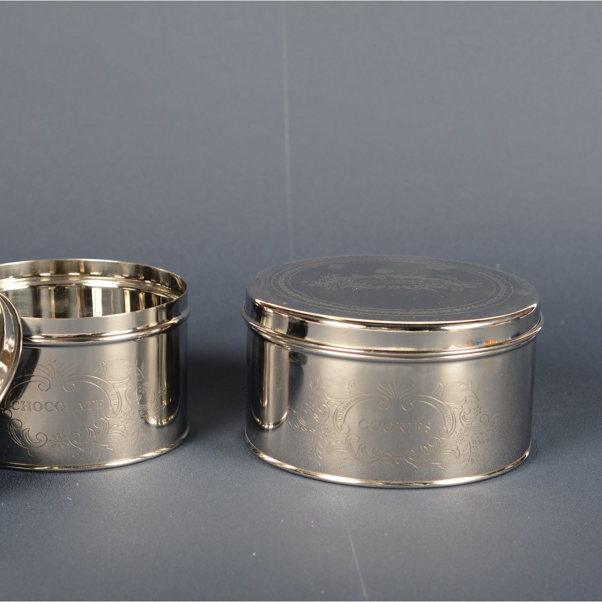 Silver Round Cookie Box 17x17x9cm