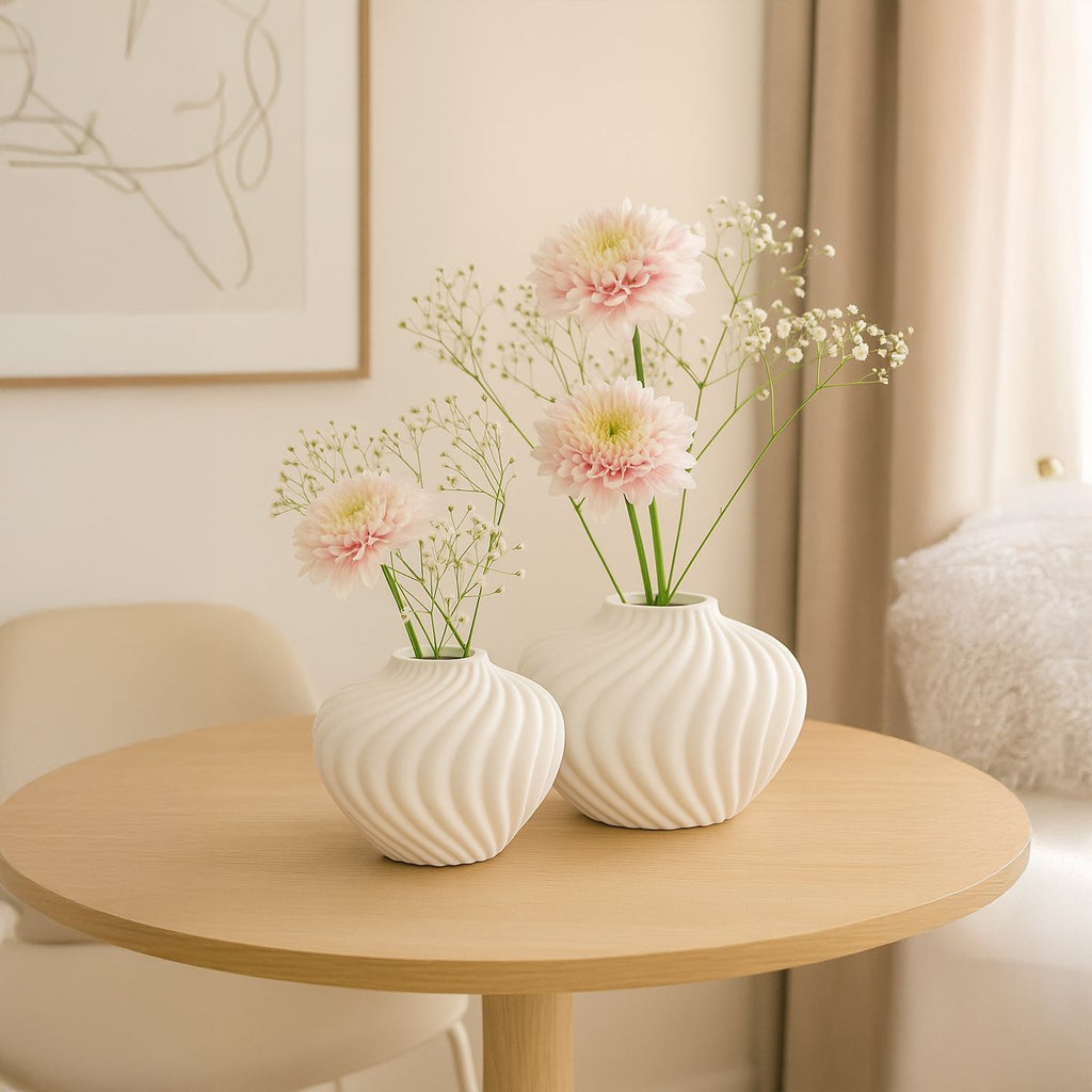 Ronde witte vaas slagroom in polyresine 34,5x34.5x25,5 cm